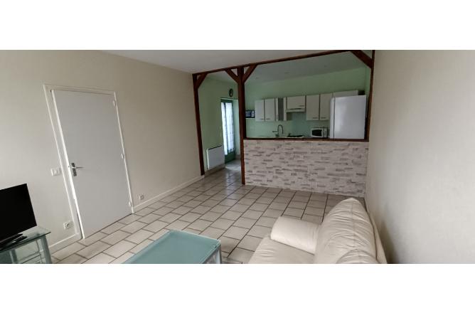Aubusson Immeuble 4 appartements - 3 Garages - B