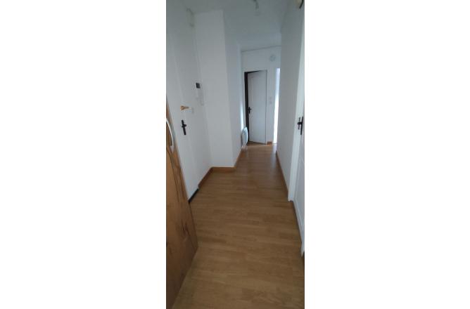 Appartement Aubusson F2 Meublé en Résidence avec garage - F