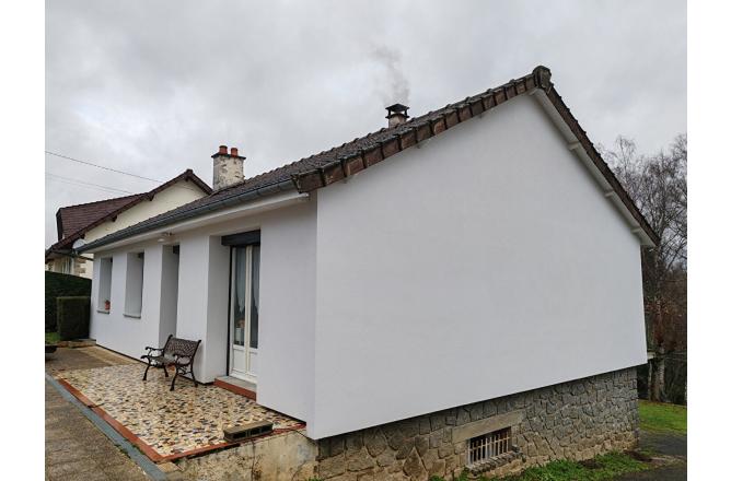 PAVILLON DES ANNEES 1970 , RENOVATION RECENTE , TROIS CHAMBRES , SOUS SOL , TERRAIN DE 576 M² - B