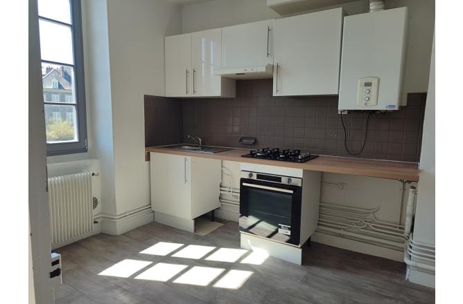 Appartement F4 de 110 M2 Centre ville Aubusson - B