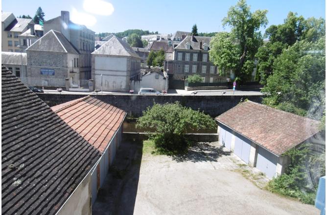 Appartement 2 chambres Centre ville Aubusson - B