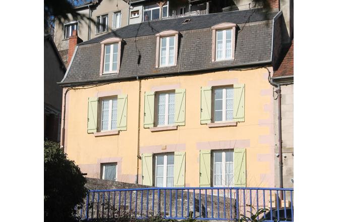Maison en centre ville d'Aubusson - A