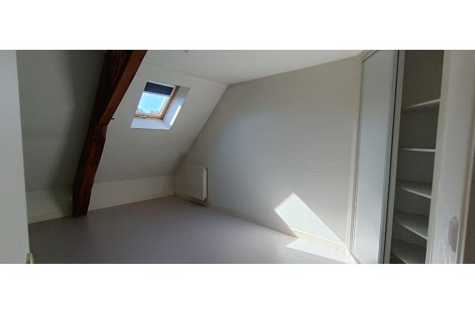 Appartement mansardé 90 m2 3 chambres - G