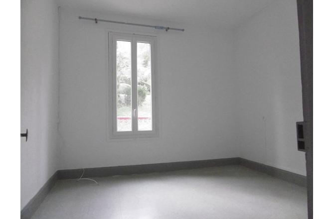 Appartement F3 chauffage gaz de ville, garage . - C