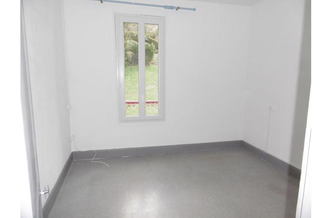 Appartement F3 chauffage gaz de ville, garage . - F