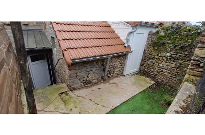 Maison Proche commerces terrasse et dépendance - J