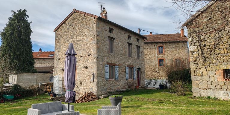 MAISON DE CHARME AVEC JARDIN ATTENANT