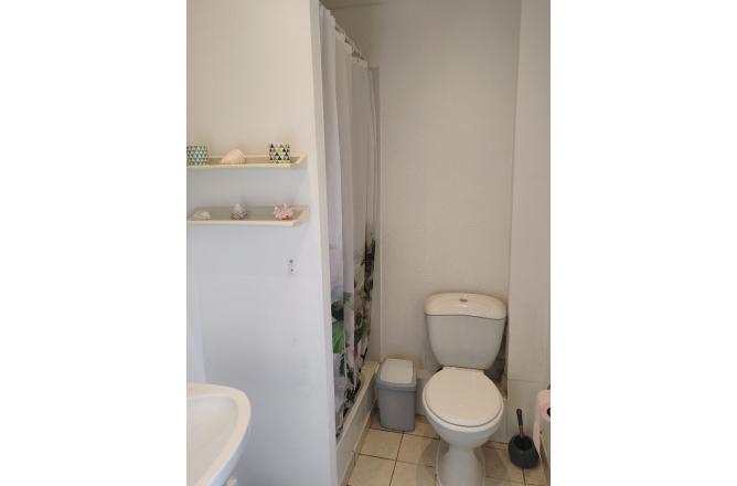 MAISON DE CHARME AVEC JARDIN ATTENANT - K