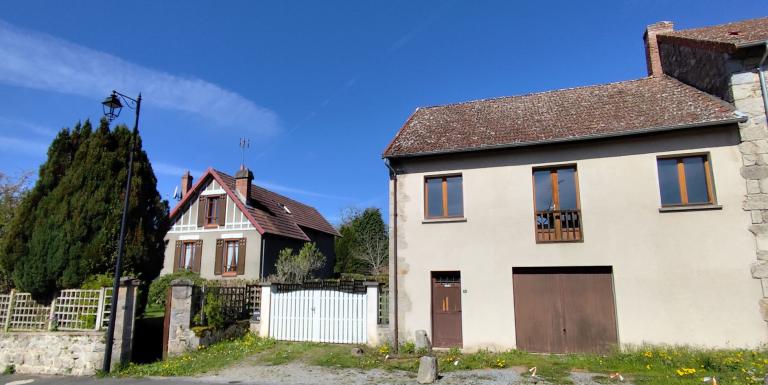 Propriété Maison principale et dépendances sur 2000 m2 de terrain