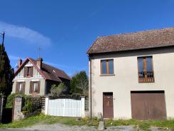 Propriété Maison principale et dépendances sur 2000 m2 de terrain