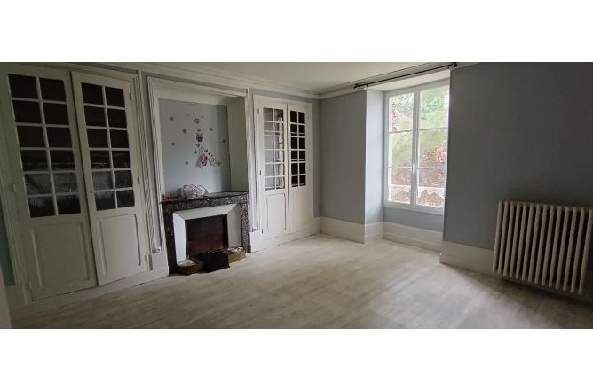 Appartement Aubusson 5 pièce(s) 128 m2 , 4 Chambres . grand jardin - E