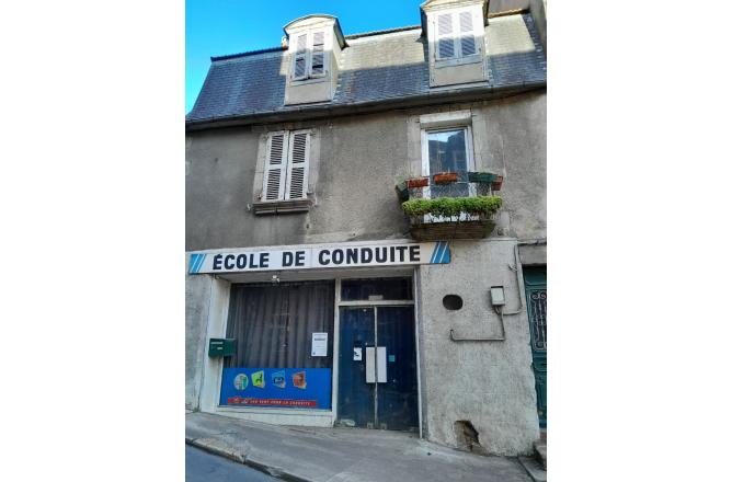 Maison à rénover en centre ville - A